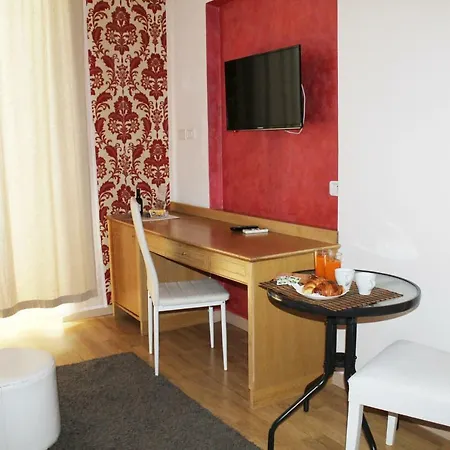 Deluxe Central Station Bed & Breakfast *