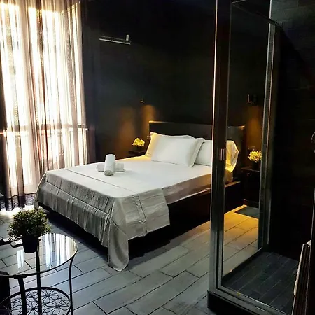 Bed & Breakfast Deluxe Central Station