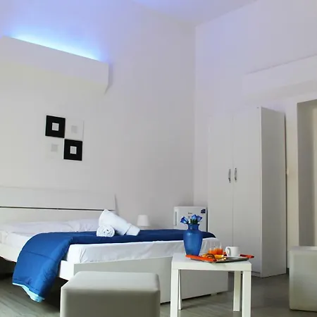 Deluxe Central Station نابولي