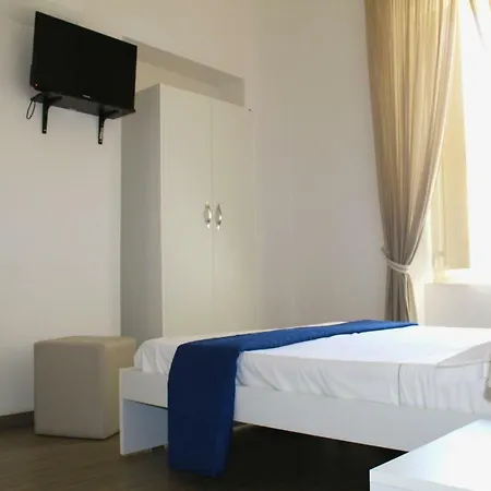 Deluxe Central Station نابولي