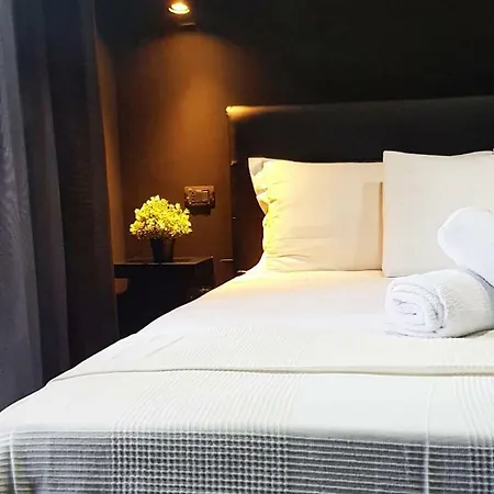 Deluxe Central Station فندق مبيت وإفطار *