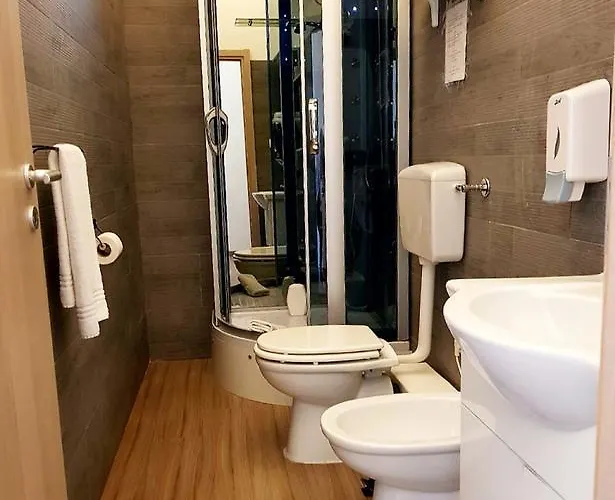 Bed & Breakfast Deluxe Central Station