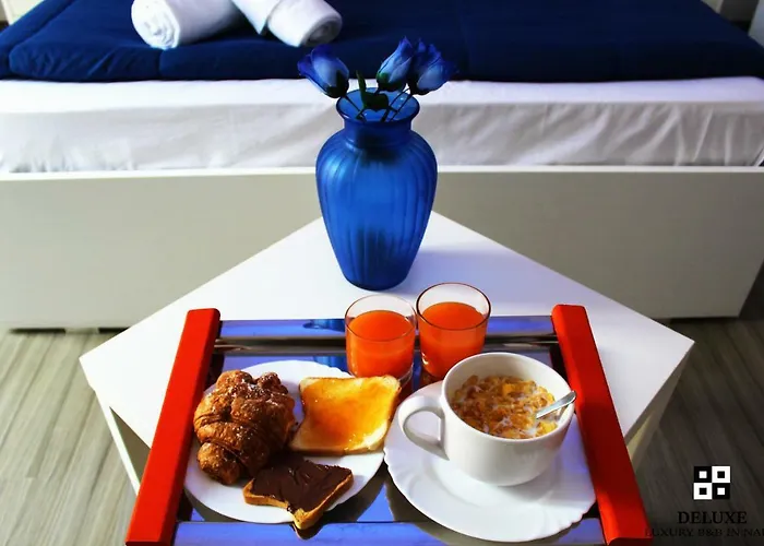 Deluxe Central Station Bed & Breakfast *