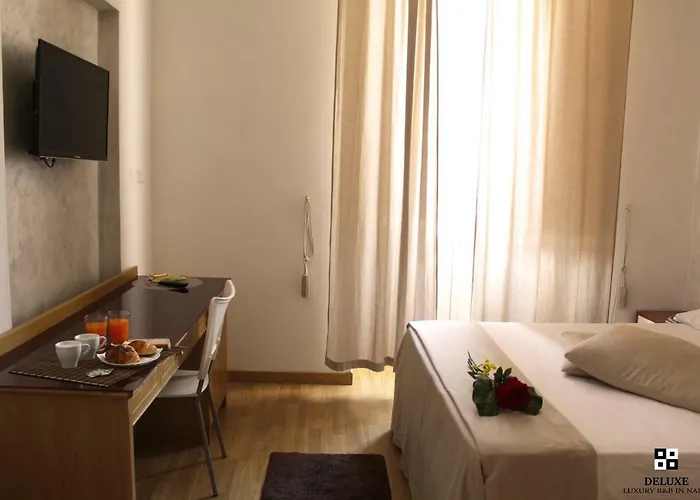 Deluxe Central Station Neapel