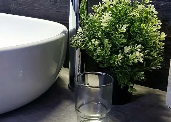 Deluxe Central Station Bed & Breakfast