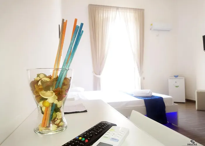 Deluxe Central Station Bed & Breakfast *