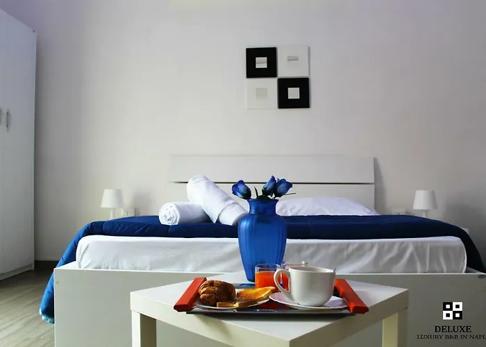 Deluxe Central Station Bed & Breakfast *