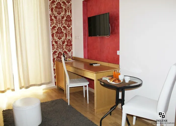 Deluxe Central Station Bed & Breakfast *