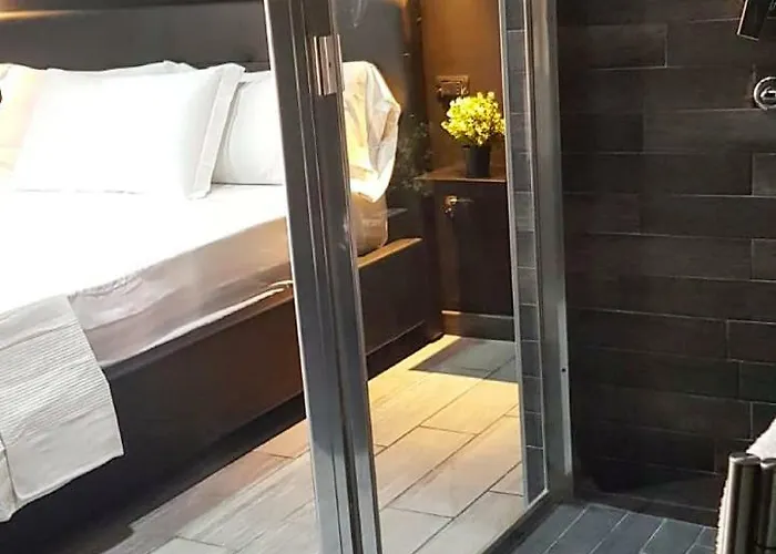 Deluxe Central Station Bed & Breakfast Napels